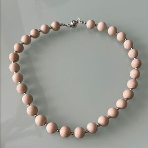 Elegant Beige Beaded Necklace A940